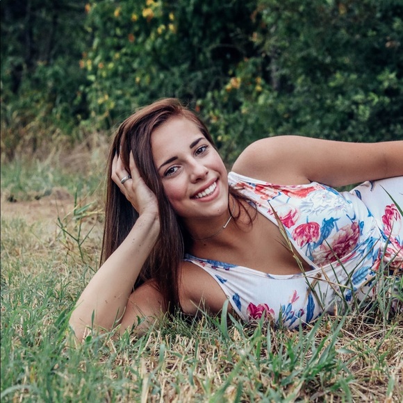 Meet your Posher, Audrey - Picture 4 of 4